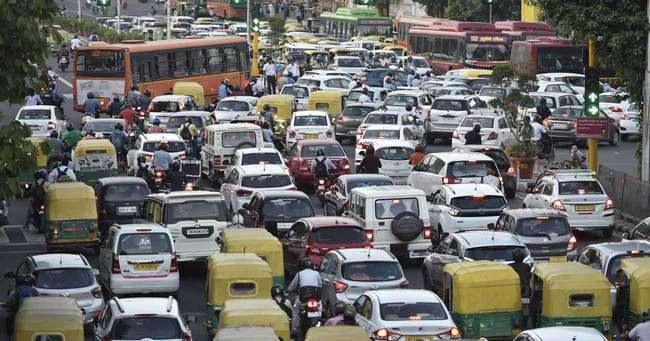 インド・ニューデリーの大渋滞