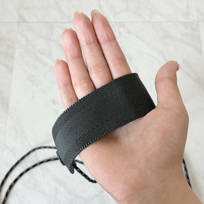 【ファミマ】「ラス1で買えた」約50gの“めちゃ軽バッグ”がポケットたくさんで便利！「もう一つほしいな」「可愛すぎて一目惚れ」《購入レビュー》