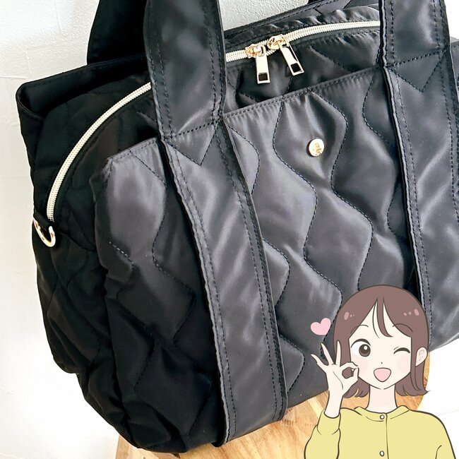 ポケットいっぱいで便利…！しまむらの「大容量バッグ」が2970円とは思えないくらい理想的！