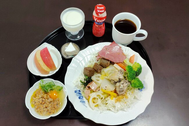 写真:石井医師の朝食(1)