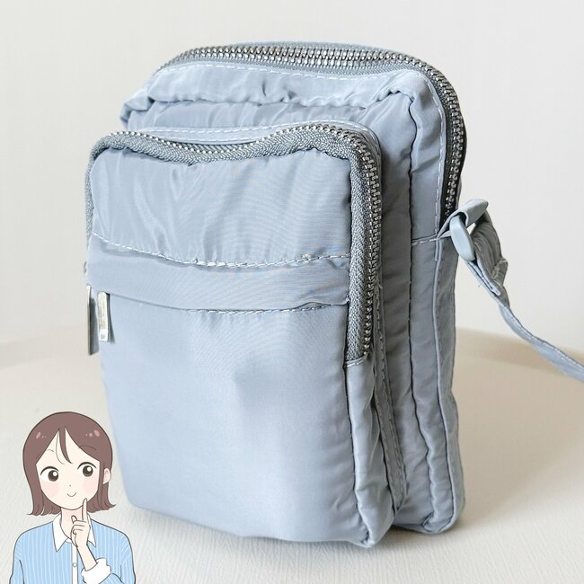 コンパクトなのに収納力すっご…！3COINSの「ポケットたくさんショルダーバッグ」撥水だから雨の日も使いやすい！《購入レビュー》