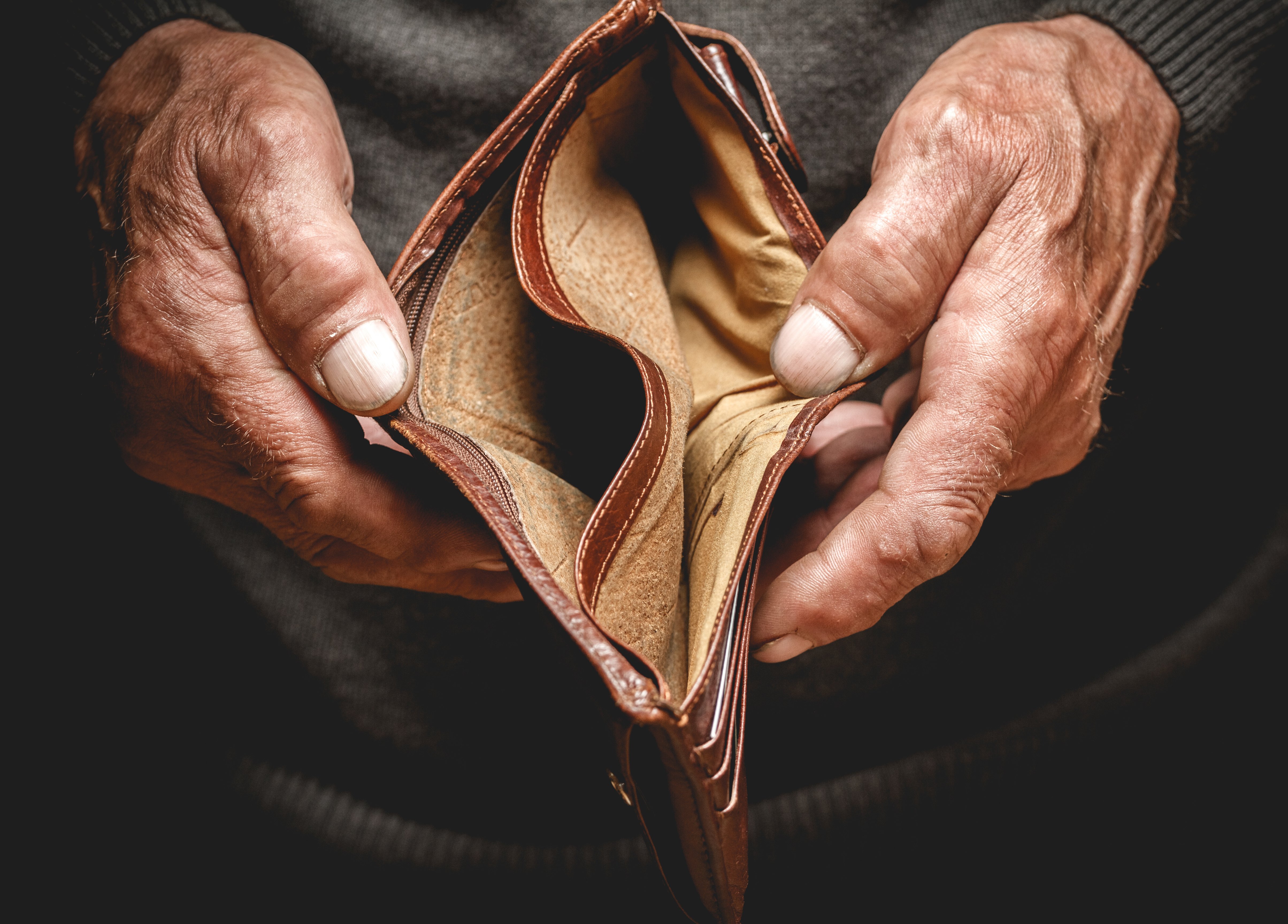 【お金の神様】に嫌われる人が無意識にやっている「NG行為」・ワースト1