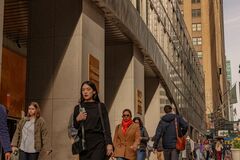 米銀、警戒まだ解除できず