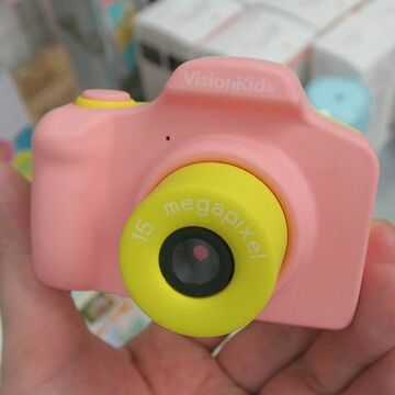 トイカメラなのに2000万画素！ 自撮りもできる「HappiCAMU+」
