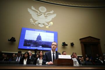 フェイスブック減益、30億ドルの制裁金引き当て響く
