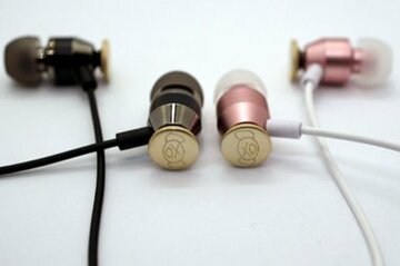 レクスト、イヤホンに貼って使う制振アイテム「ピチップ」を発表