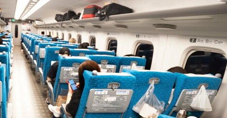 新幹線で後ろの子どもが背もたれを連続キック→隣には母親が座っている。イライラ解消のためにどうする？