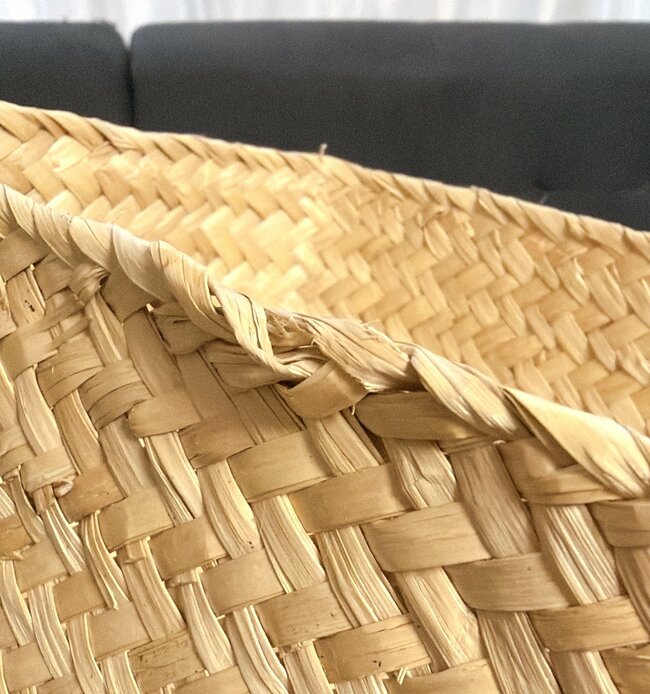 「置いてるだけでかわいい！」「早く買えばよかった」無印良品の“オシャレ収納かご”リモコンや薬がスッキリ片付いた！「何個あってもいい」