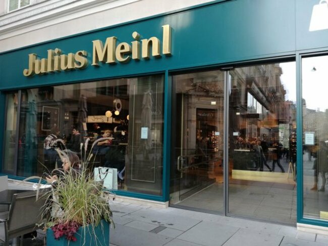 ヨーロッパを始め世界中の高級食材が揃うJulius Meinl