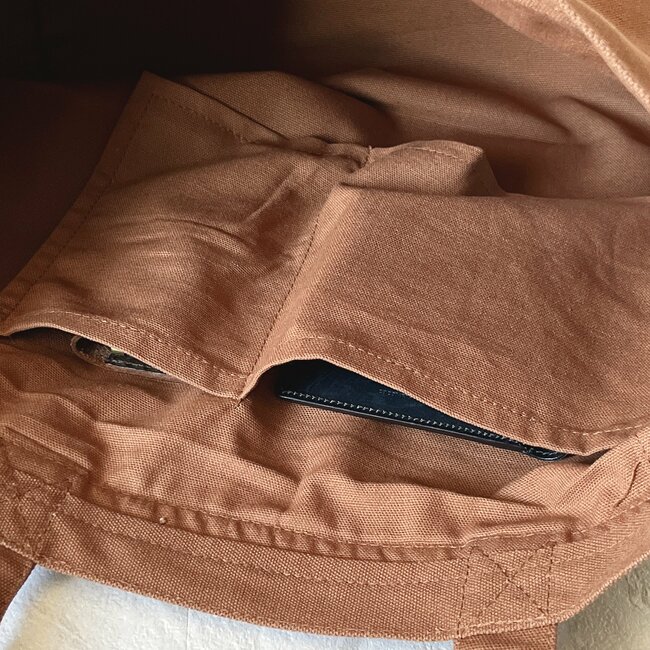 「衝動買いしました」「可愛くてオシャレ」無印良品の“大容量トートバッグ”ポケットたくさんで使いやすい！「丈夫なところがオススメ」