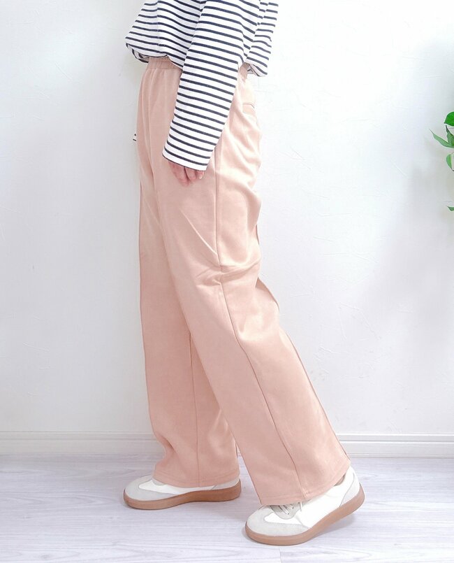 「高見えして大満足」「色が可愛いです」ワークマンの“1900円パンツ”楽ちんなのに、細見えして天才すぎる！