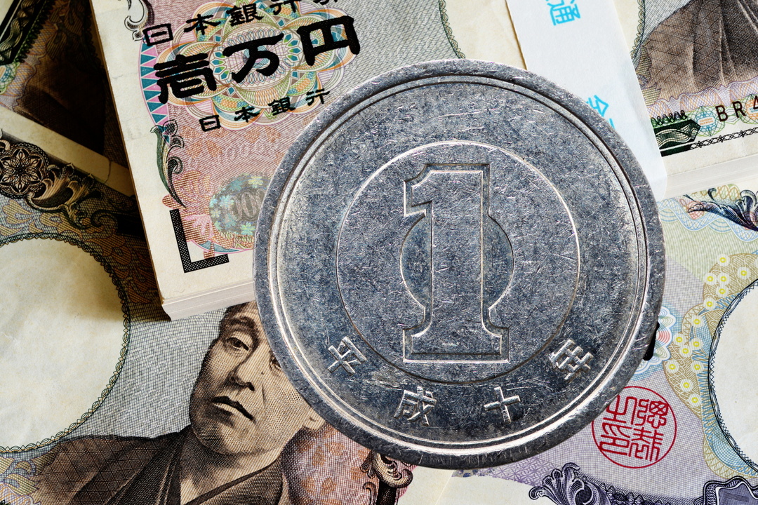 初詣は<br />同じ神社、<br />同じ日、<br />同じ時間に<br />11111円!