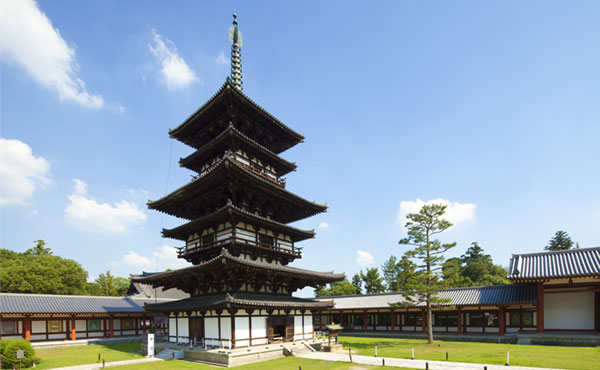 薬師寺を蘇らせた2人の超人と700万人の想い