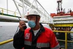 OPECプラス原油増産停止か、戦略備蓄放出でサウジとロシア検討