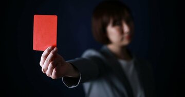 「ケツ蹴るぞ！」一発アウトの昭和型パワハラ上司を華麗にスルーするための賢い考え方