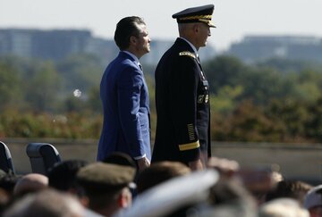 米国防長官、陸軍参謀総長を解任　軍上層部の「粛清」続く