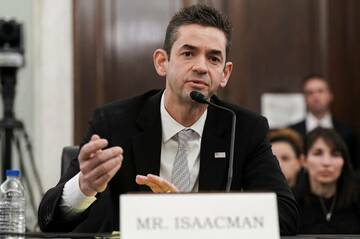 米運輸長官と起業家アイザックマン氏、NASA長官の座争う