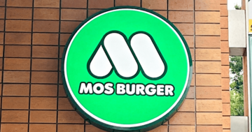 「エグい美味い」「モスで一番好き」モスバーガーの“期間限定メニュー”お肉の旨みがハンパない！「3つぐらい食べれる」「美味すぎて泣いた」《実食レビュー》