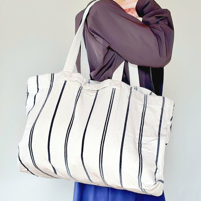 2泊分の荷物がすっぽり！無印良品の“1290円トートバッグ”荷物がポンポン入って楽ちんすぎる！「文句なしの可愛さ」「購入して良かった」「お気に入りです」《購入レビュー》