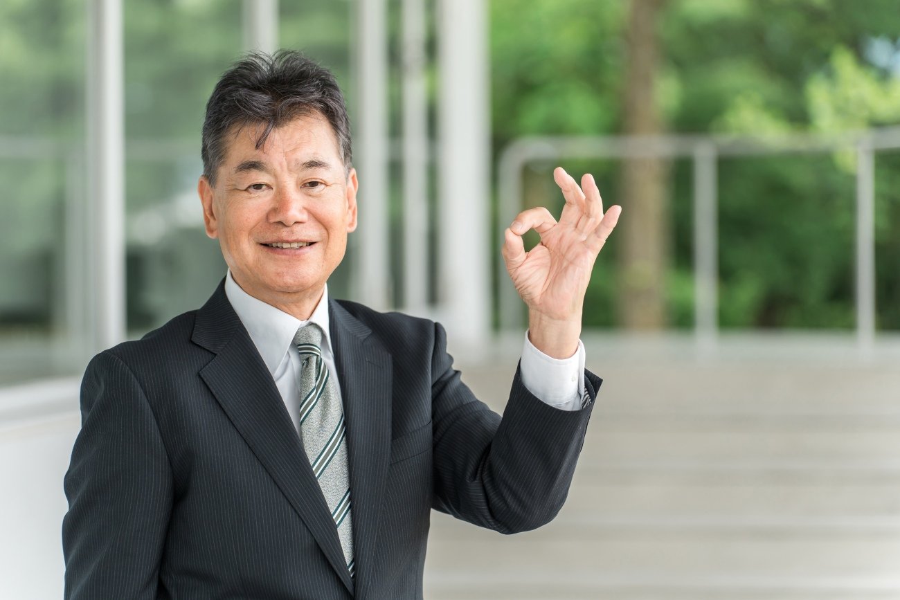 【定年後の仕事】60代前半に「再雇用を選んだ人」と「転職・独立した人」満足度が高いのはどっち?