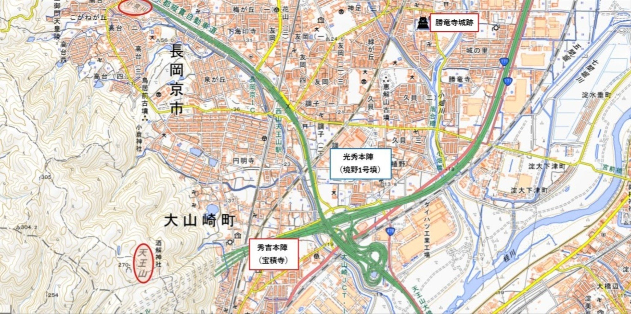山崎付近の地形。国土地理院「地理院地図」をベースに加工