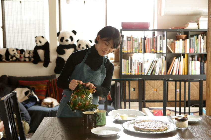 伝説の家政婦・志麻さんは<br />「通常の料理家とは<br />　真逆の第一印象」<br />百戦錬磨の料理カメラマンが<br />こっそり明かす。