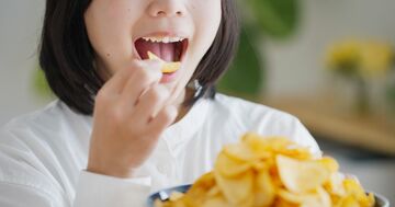 「やせたくても間食をやめられない」専門医が明かす「空腹になりやすい人の1つの共通点」