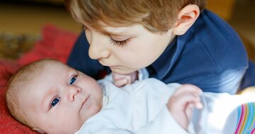 生まれた順番と兄弟の人数が、心臓の健康に影響を与えるワケ