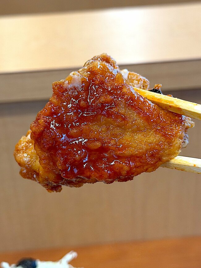 「肉の宝石箱みたい」かつやの“鬼盛りどんぶり”ボリュームすごくて大満足！「まさに男子の夢」「これは美味しかった」