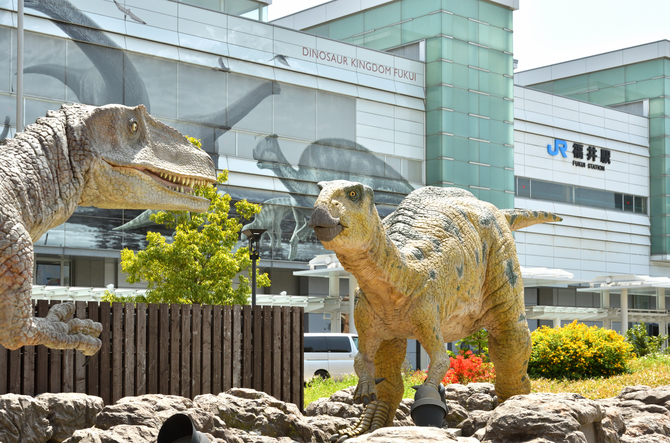 福井駅の恐竜