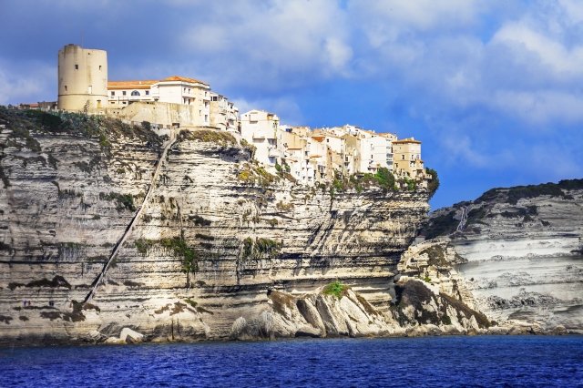 フランス,コルシカ島,アラゴン王の階段 ©iStock