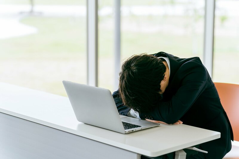 「え、そこに置くの？」育ちがいい人はバッグをどう置く［見逃し配信・12月第1週］