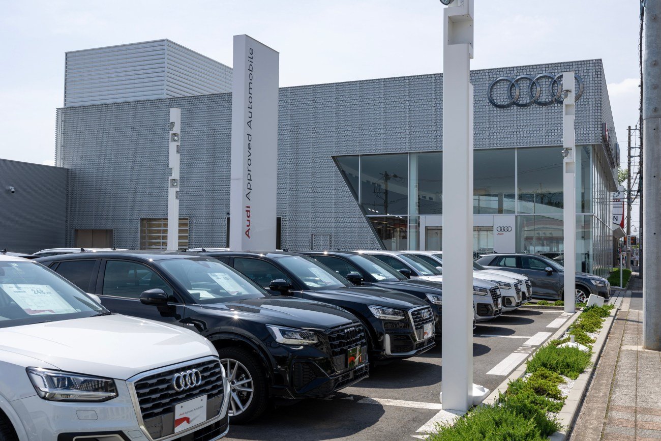 なぜインフレ下だと高級外車が爆買いされるのか