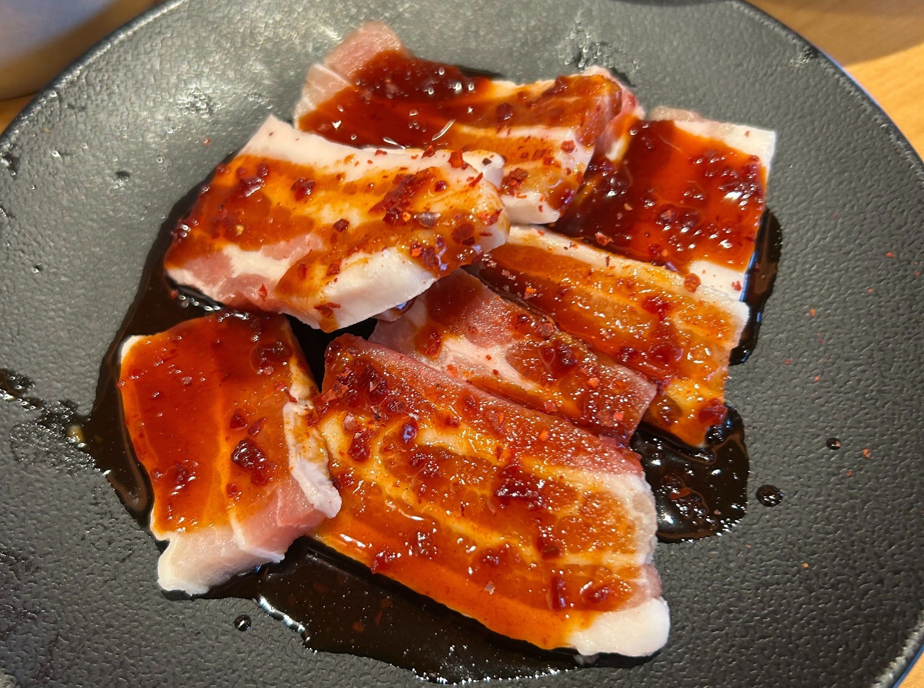 焼肉倒産ラッシュでも独り勝ち！牛角でも安楽亭でもない「人気チェーン店」の名前
