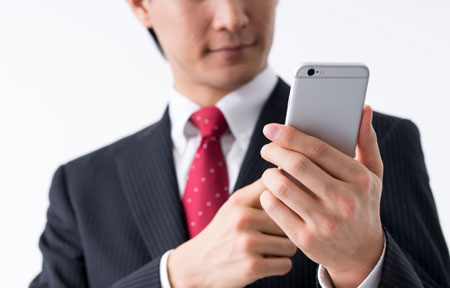 社員のSNS利用を禁止しても効果は見込めません。