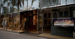 仏LVMHのAI戦略、高級品低迷打破の切り札