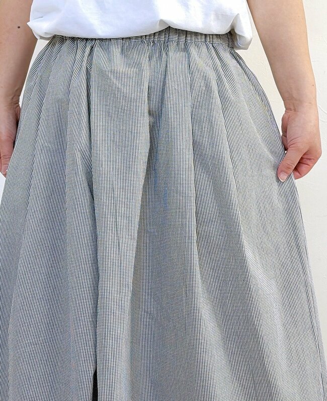 「全色購入しました」GUの“ひんやりワイドパンツ”着心地よすぎて毎日履きたい！「体型をカバーしてくれる優れもの」「通勤にも休日にも使える」【購入レビュー】