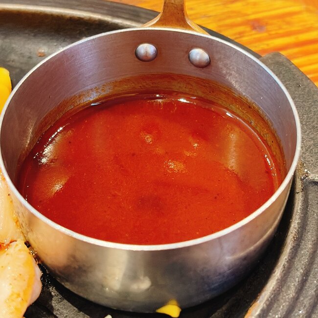 「ほんと大好き」ロイヤルホスト“平日限定の肉だらけランチ”がわんぱくすぎる!「よくばりさんセット」「満足メニューです」