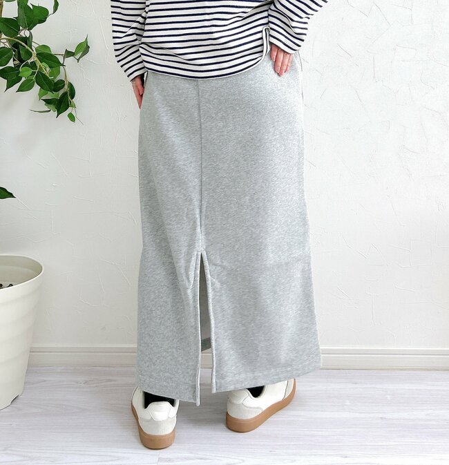 ポッカポカで細見え…！無印良品の「楽ちんスカート」脚がスラッと長く見えるし、春先まで大活躍！