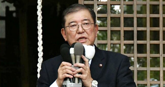 8月24日、鳥取県八頭町の神社境内で総裁選出馬を表明した石破茂元自民党幹事長