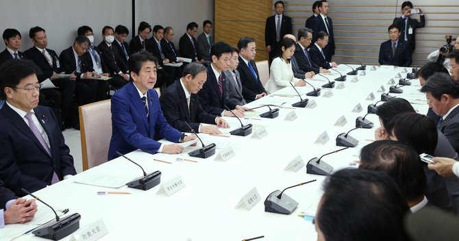 安倍首相,新型肺炎