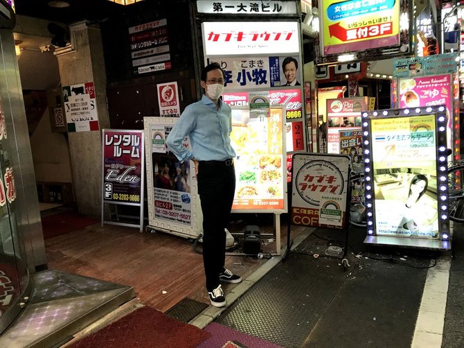 李小牧氏