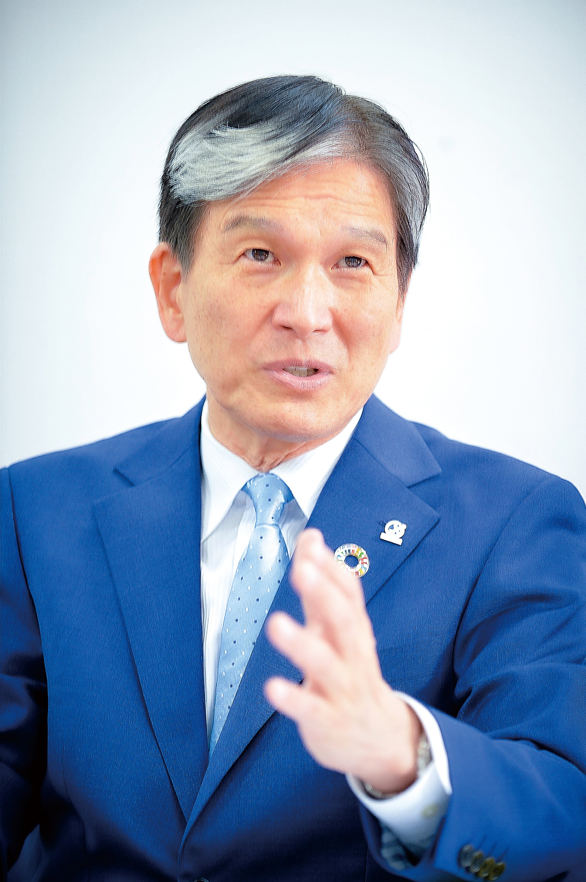 変革を成し遂げ、収益力を高めて、成長軌道へ導き、 &quot;名門復活を期す&quot;