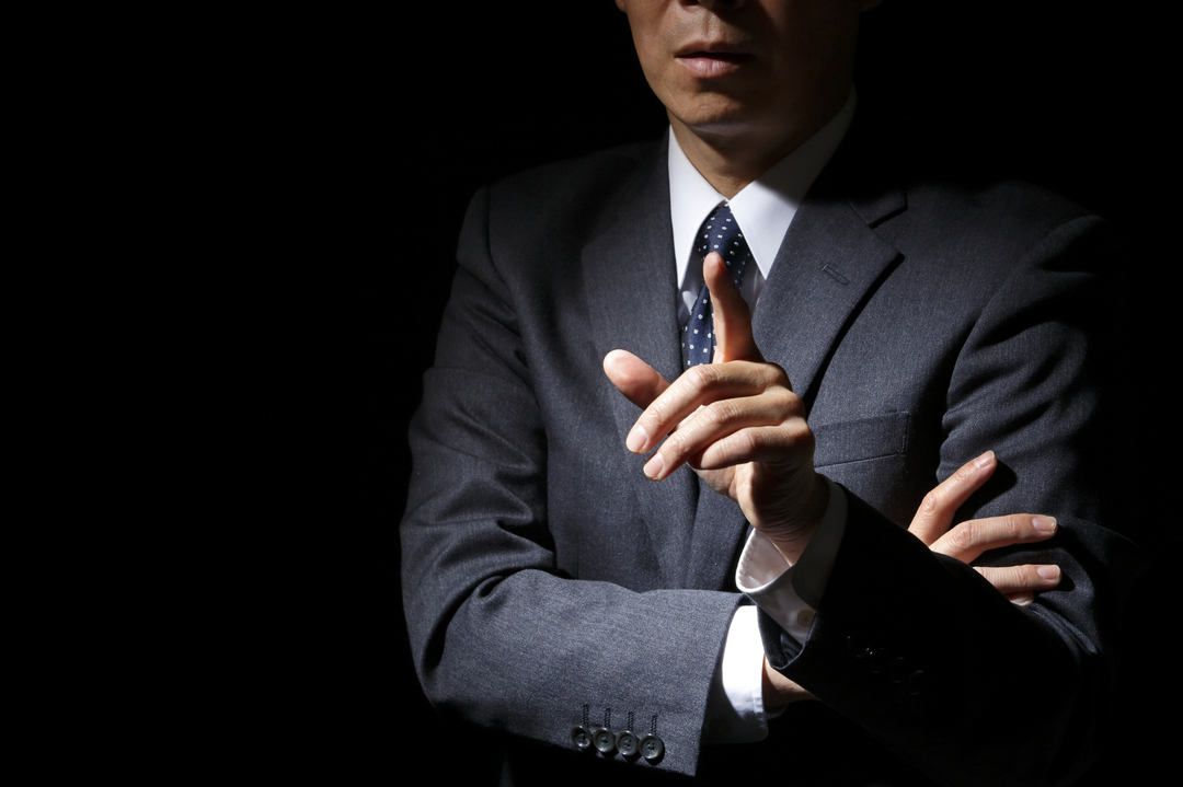 シゴキが昭和!?若手社員が食らった理不尽上司のパワハラ集
