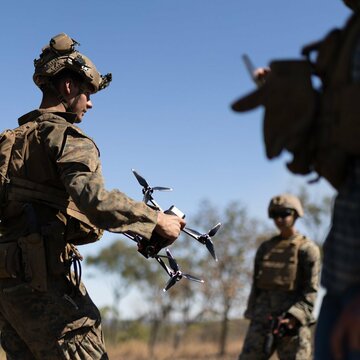 攻撃型ドローン、米海兵隊が大量配備急ぐ 課題も