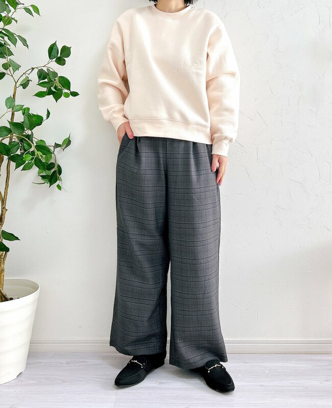 「この価格はうれしい」無印良品の“1990円スウェット”めっちゃ軽くてポカポカ！「色が素敵で、形がきれい」「毎年販売お願いします」