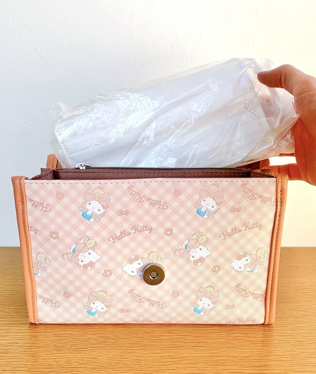 おくすり手帳と診察券30枚がスッポリ入った…！しまむらの「ポケットいっぱいポーチ」レトロかわいいデザインがたまらない！《購入レビュー》