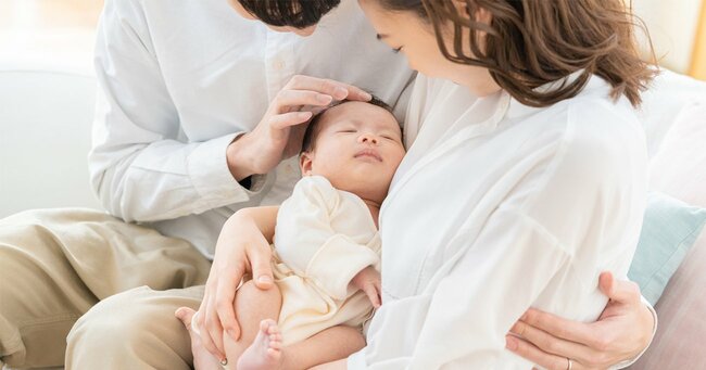 赤ちゃんと夫婦