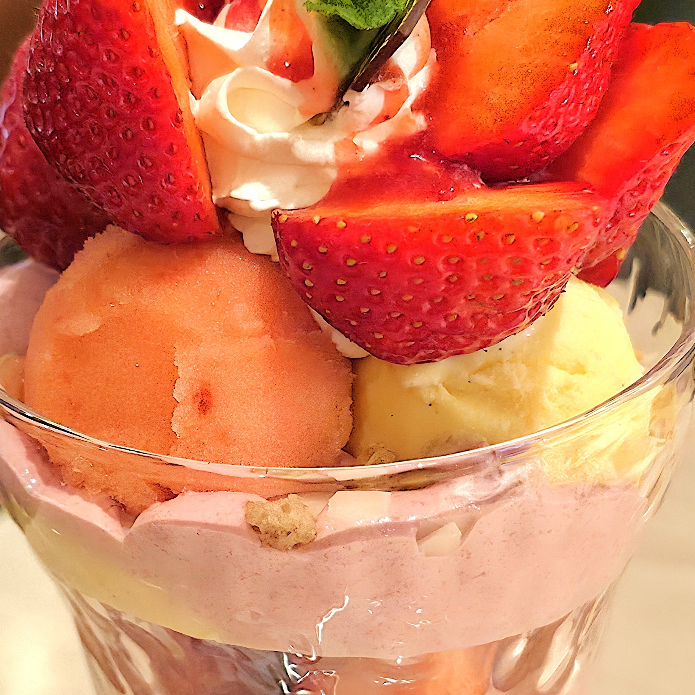 どこを食べても美味しい!デニーズの「幸せの塊みたいなスイーツ」ひと口の幸福感がスゴいんです!