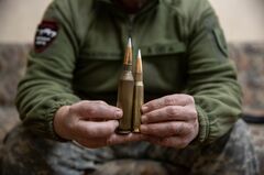 ウクライナ軍「世界記録」狙撃手、実名で語る
